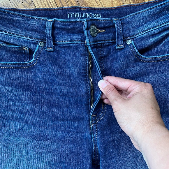 High rise distressed hem jeans - Picture 3 of 10